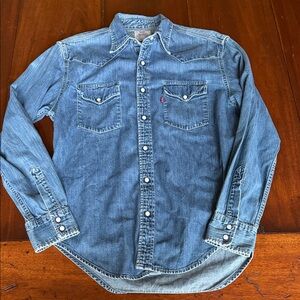 Vintage Levi's Light Blue Denim Button Down Shirt 1996